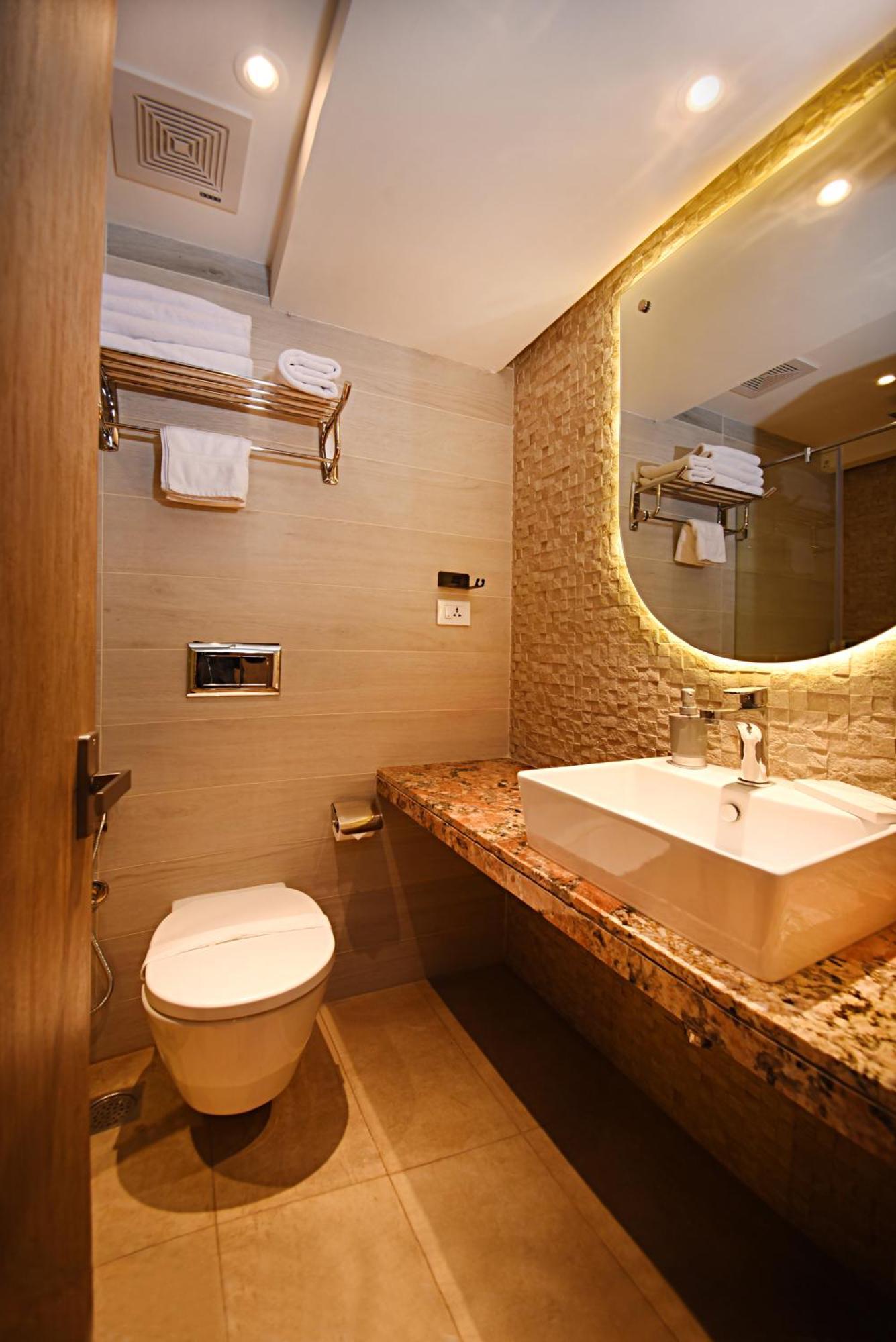 Daali Hotel & Apartment กาฐมาณฑุ ภายนอก รูปภาพ